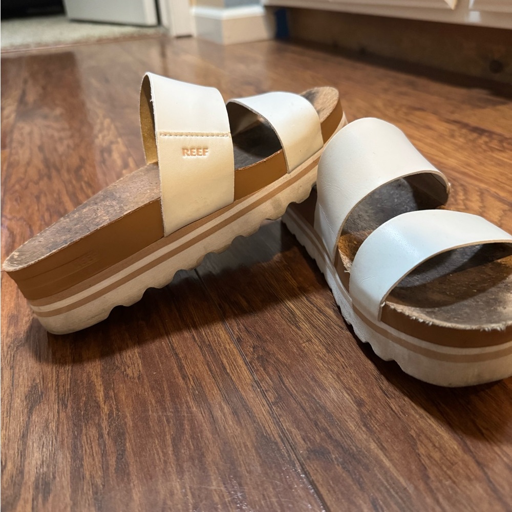 Reef Women's White and Tan Sandals